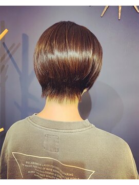 ダックウォーク(Duck Walk) ショートボブ