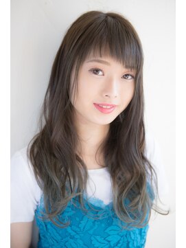 ウォークヘアーリリィ(Walk hair lily) ゆるウェービー×シルバーグラデーションカラー