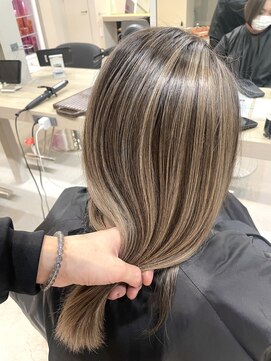 リア 近鉄八尾店(Lia) バレイヤージュ