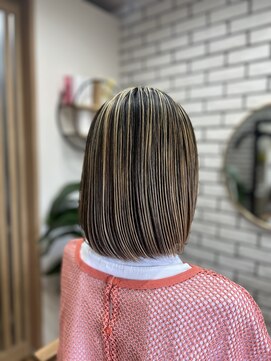 エルモ 北千住(Elmoo) 切りっぱなしボブ（艶髪縮毛矯正/髪質改善/TOKIOトリートメント)