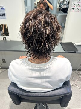 メンズサロン キング 梅田店(Men’s salon K!ng) 波巻きツイストスパイラルパーマ/フェザーパーマ/眉毛/メンズ