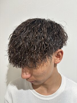 グラフ 立川(Graph.) ツイストスパイラルツーブロックマッシュパーマ