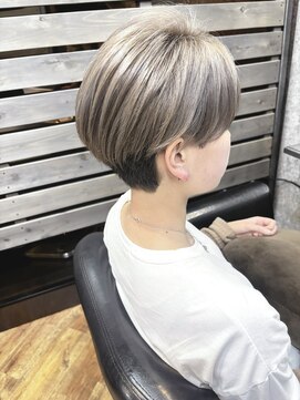 アール(R) ブリーチありシルバーカラー