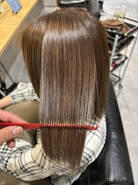 ハイパー(HYPER) ブリーチ履歴あっても大丈夫！酸性ストレート