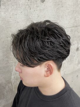 メルシー トータル ブランディング サロン(merci TOTAL BRANDING SALON) メンズフェザーパーマ　刈り上げセンターパートフェザーショート