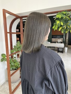 ソピ バイ インビテーション(sopi by invitation) ぱつっとボブ / オリーブブラウン