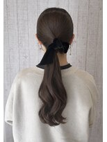 ヴィサージュ(VISAGE) お呼ばれタイトポニー