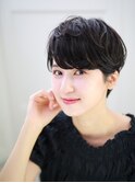 大人可愛い黒髪マッシュ/丸みショート/白澤