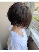 大人可愛い20代30代40代小顔ワンサイドショートボブ丸み前下がり