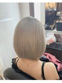 ハイトーン☆透明感☆ミルクティー☆ミディアムボブ ブリーチ