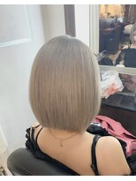 プログレスプラス ハイトーン☆透明感☆ミルクティー☆ミディアムボブ ブリーチ