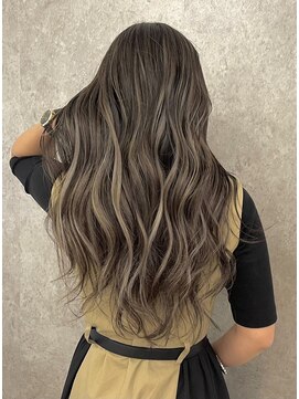 サンク 原宿 表参道(cinq) ダブルカラー/ケアブリーチ/インナーカラー/ハイライト[原宿]