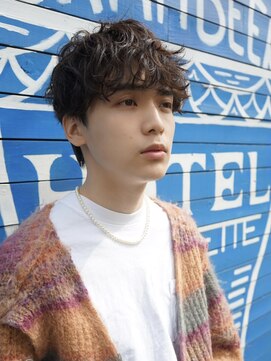 ウェイビーエフティフィフス 横浜西口(WAVEY ft.fifth) 波巻きスパイラルパーマツイスト無造作ツーブロックマッシュ