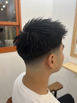 デイトゥデイトゥルーカラーズ(DAY TO DAY true colors) ローフェードフェザーアップスタイル