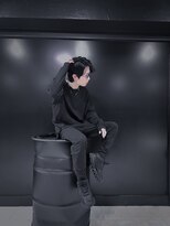 アウル 心斎橋(owl)&nbsp;サイドパート×センターパート×黒髪×スーツ×ニュアンスパーマ