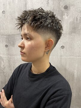 メンズアンダーバーホワイト 南海難波店(Men's _WHITE) フェードカット×メッシュ×ツイストパーマ