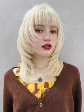 ヴィオットバイサロン(Viot by Salon) ミディアム/レイヤー/ブロンドヘア/前髪ぱっつん/20代 30代/銀座