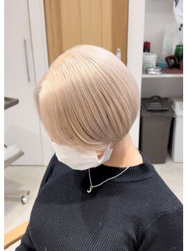 スタン 渋谷(Stam) ナチュラルブロンドショートカット冬カラー透明感ブリーチ渋谷駅