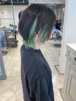 シェノン 赤羽店(CHAINON)&nbsp;人気髪形インナーカラーライトグリーンウルフショート赤羽美容室