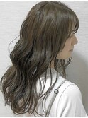 透明感たっぷりオリーブベージュカラー
