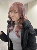 ピンクベージュ