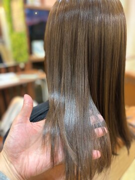 バグスドゥア(Bagus dua) デザインカラーMAHOのトリートメント10.22