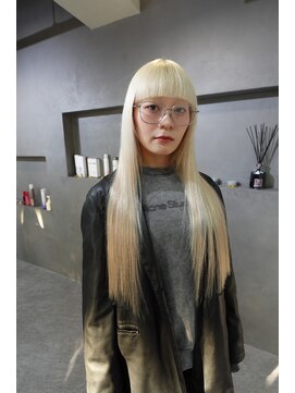 ワンズオゼ 渋谷(ONE's oze) ハイトーン/ダブルカラー/クラゲヘアー/オリーブグレー/小顔/