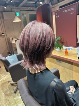 イロ ジェイアール JR奈良店(IRO) ペールピンクウルフ/レイヤーカット/くびれショート