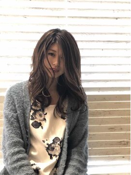 ベアトリーチェ(Beatrice) ナチュラルロングヘア