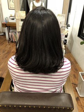 アンプレヴーアジュテ(Impre'vu ajoute) 黒髪ミディー