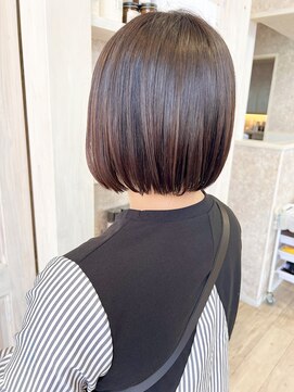 キャアリー(Caary) 福山市美容室Caary 湿気対策 ナチュラルストレートミニボブ