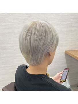 クラビス プラチノ(CLAVIS PRATINO) メンズカット/ホワイトカラー/メンズハイトーン