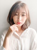 ミニウルフホワイトグレージュうるツヤ大人可愛い#291f0515