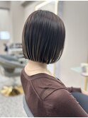 プレイングカラー/切りっぱなしボブ
