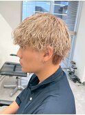 スペインカールスパイキーショートブルーブラックフェザーパーマ