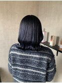 ブルーブラック　ブルーカラー　ブラックブルー　寒色系カラー
