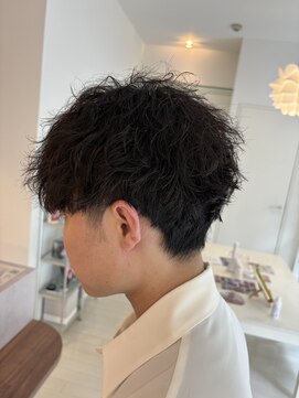 モザイク(MOSAIQUE) 【東三国/新大阪】ツイストスパイラルパーマ