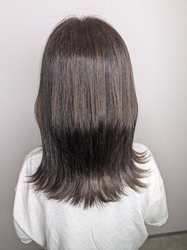 ルフェール ビューティーアンドスパ(REFAIRE beauty&spa) 寒色グレージュ