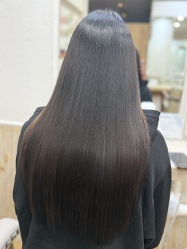 フルブルーム 東林間(fullbloom) レイヤーカットハッシュカット髪質改善トリートメント艶髪ヘア