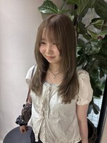 ロンドウェグ(RONND weg) 初ブリーチで柔らかベージュ