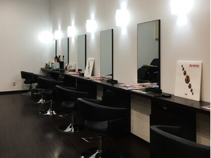 カラーズ レイクウォーク岡谷店の写真