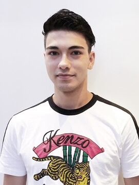 フリーラ 表参道(freera) ワイルドツーブロックフェード×セミウェット・ドライウェット