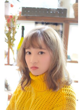 アナザードア(another door) ミルクベージュカラーのシフォンミディアム