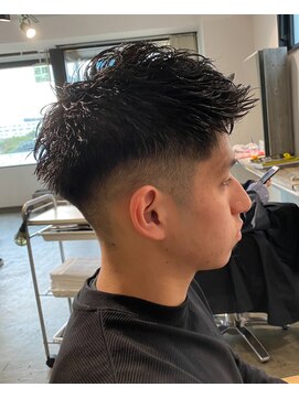 ザ オーダー(THE ORDER) ツイストスパイラルパーマ波巻きスパイラルパーマフェードカット