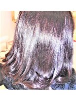 デザインヘアーピアジェ 八木店(DESIGN HAIR PIAGET) ツヤッツヤのバイオレッドプラチナカラーにし、キララTRで潤い
