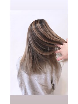 ヘアープレイス ピリオドアック(Hair Place .Acc) エアータッチバレイヤージュ×ミルクティーカラー