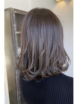 アルジャーノン 来住店(ALGERNON) シルバーベージュミディ