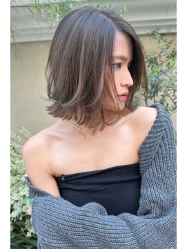 トルネード(TORNADO) アッシュベージュハイライト外ハネレイヤーボブ　n11.26