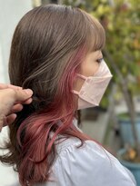 フィアート ヘアドレッシング サロン(Fiato Hairdressing Salon) インナーカラーピンク