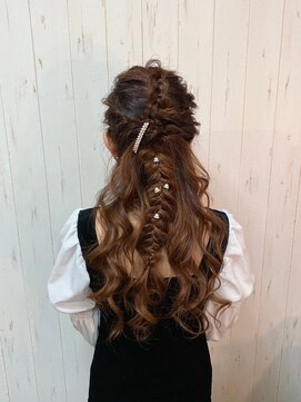 ヘアー リードレス(hair Re:dress) ボリュームハーフアップアレンジ